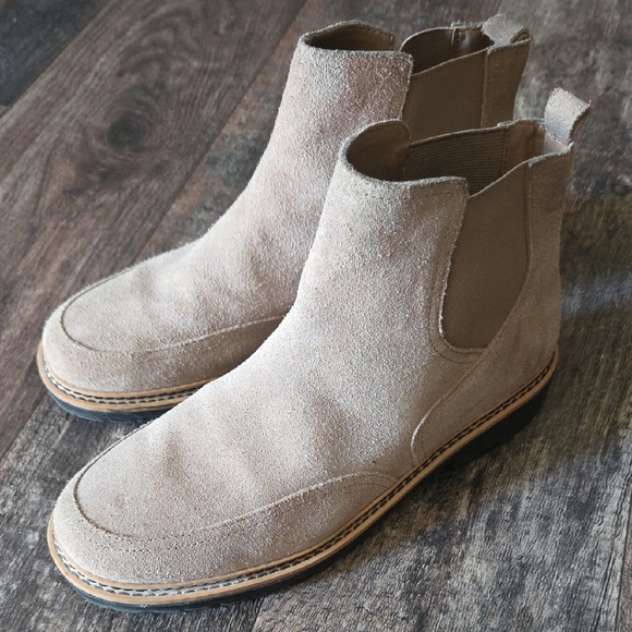 Me Too Women's Tan Suede Chukka Boots - Picture 2 of 8